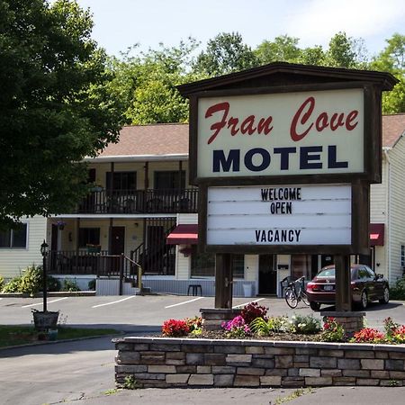 לייק ג'ורג' Fran Cove Motel מראה חיצוני תמונה